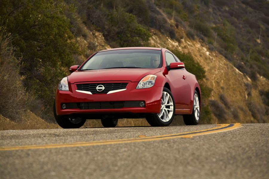  Nissan Altima Coupe (U32) 2008 года  (фото 9 из 54)